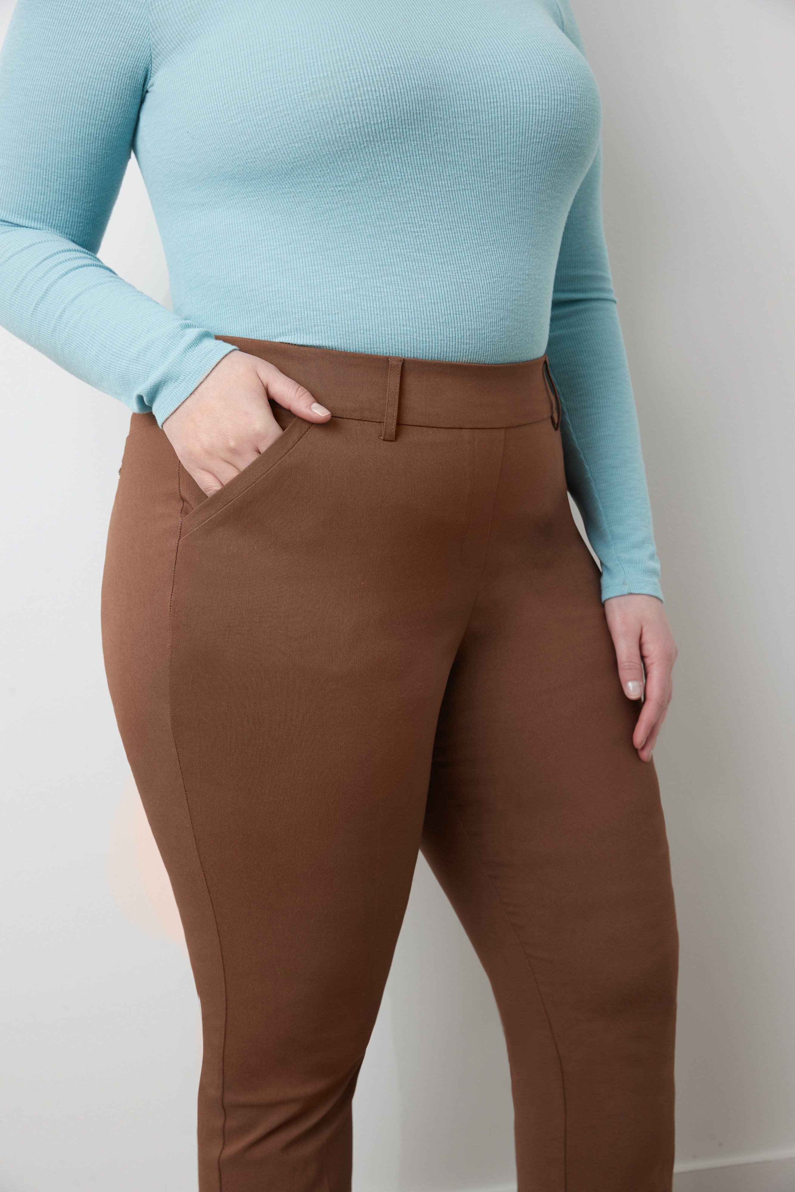 Curvy Pull-on Barely Bootcut Classic Pants – Rekucci Canada